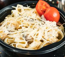 Паста с курицей и грибами