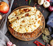 Кутабы с зеленью и сыром