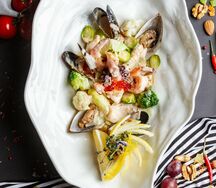 Салат с морскими гадами
