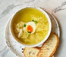 Куриный суп с домашней лапшой