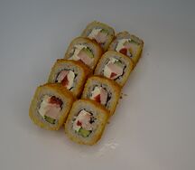 Горячий ролл с курицей