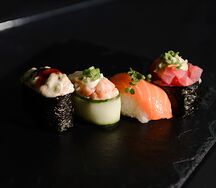 Классические суши с креветкой