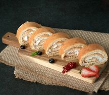 Рулет с белковым кремом