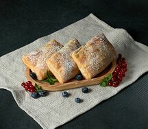 Слойка с творогом