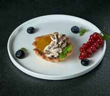 Корзинка со сливками