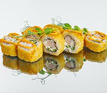 Теплый ролл с курицей и огруцом