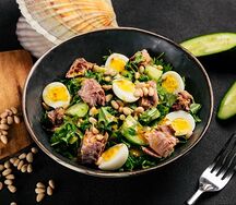 Салат с тунцом 