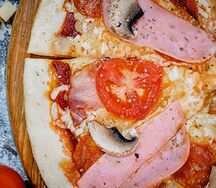 Мясное ассорти пицца