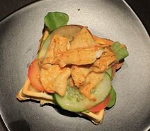 С курицей карри на пшеничной вафле