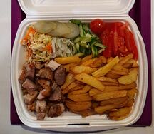 Шаверма на тарелке Свиная большая
