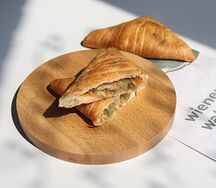 Слойка с капустой