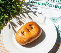 Пирожок печеный с картофелем и опятами