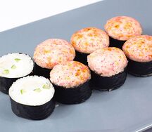 Запеченный ролл с креветкой