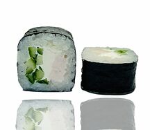 Ролл с курицей с огурцом