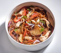 Вок с курицей и рисом