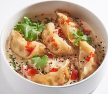 Гедза с креветкой и соусом море и горы