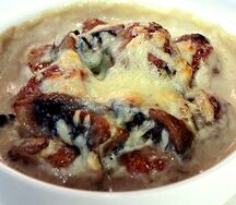 Японский жюльен с куриным филе и шампиньонами
