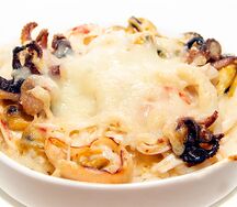 Японский жюльен с морепродуктами