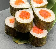 Ролл Сяке маки
