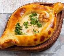 Хачапури по-аджарски с креветками