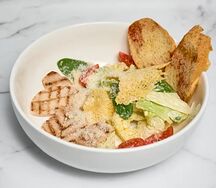 Цезарь с курицей