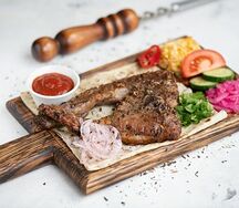 Каре ягнёнка на косточке c наполнением