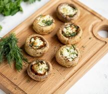 Шампиньоны с сыром сулугуни