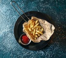 Картофель фри с соусом