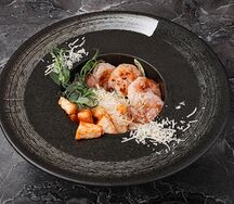 Салат Цезарь с креветками