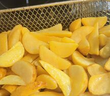 Картофель дольками по-деревенски