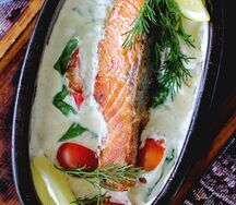 Филе семги со шпинатом и черри