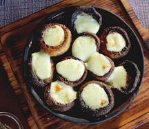 Соко с сулугуни на кеци