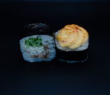 Запеченный с лососем терияки и крабом