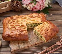Пирог с яйцом и зелёным луком