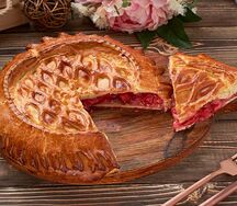 Пирог с клубникой