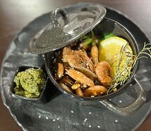 Королевские креветки в фирменном соусе
