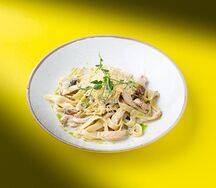 Феттуччине с курицей и грибами