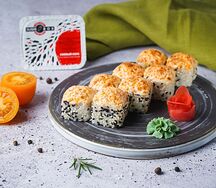 Запечённый ролл Калифорния в кунжуте