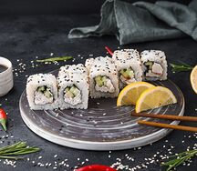 Ролл Калифорния кунжут