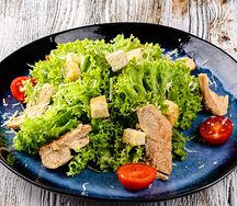 Цезарь с курицей