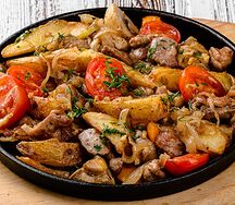 Сковородочка с мясом и грибами