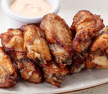 Крылышки BBQ с соусом спайси