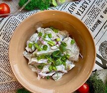 Грузди белые с лучком и вологодской сметанкой