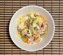 Оливье с колбасой