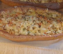 Векошник с курицей и маринованным огурцом