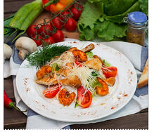 Салат Цезарь с креветками