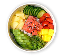 Поке с лососем и манго