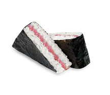 Онигири с тунцом