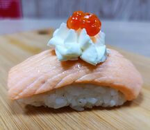 Суши с лососем гриль