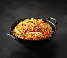 Тяхан с овощами в сладко-пряном соусе